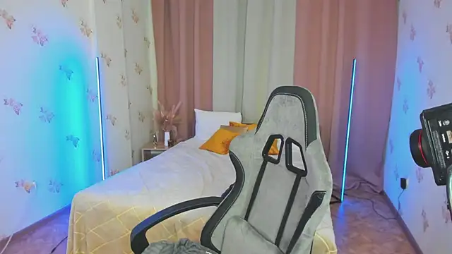  Shy Jenny  online show from 06-04-26, 02:06