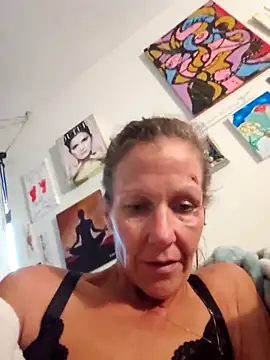 Snapshot of PhynneNicole chatting on 11-08-25, 10:08 PhynneNicole online show from 11-08-25, 10:08