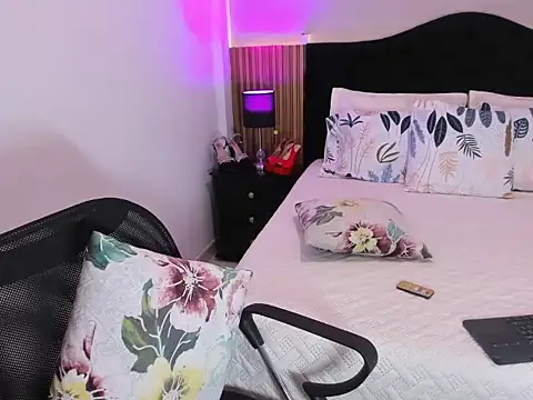 Pauline Fox online show from 04-12-26, 12:59