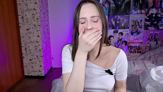 LucyRose3 online show from 11-18-25, 04:28