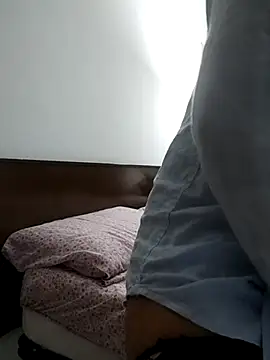 alicepavia22 online show from 11-11-25, 05:02