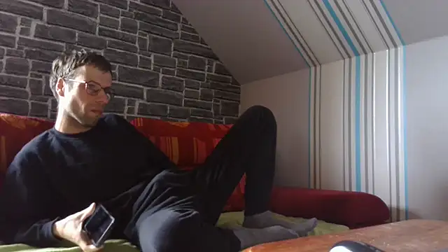 Snapshot of vers92_seb chatting on 10-03-25, 01:41 vers92 seb online show from 10-03-25, 01:41