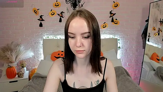 MarySparkle online show from 10-24-25, 04:09