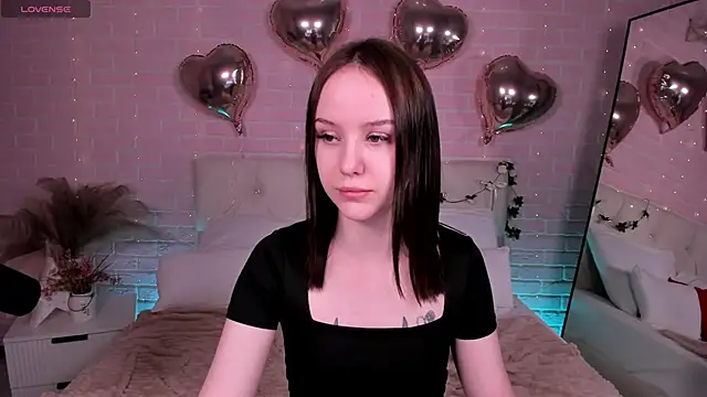 MarySparkle online show from 11-30-25, 04:05