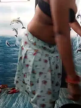 Snapshot of Ur_Lishaa chatting on 01-08-26, 10:17 Ur Lishaa online show from 01-08-26, 10:17