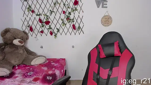 emma grays2 online show from 10-30-25, 04:03