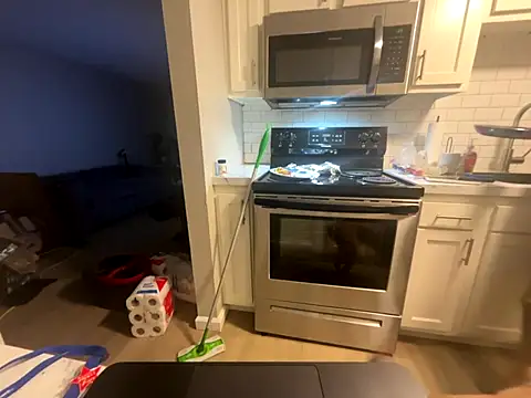 Snapshot of Juicystorm chatting on 10-16-25, 02:34 Juicystorm online show from 10-16-25, 02:34