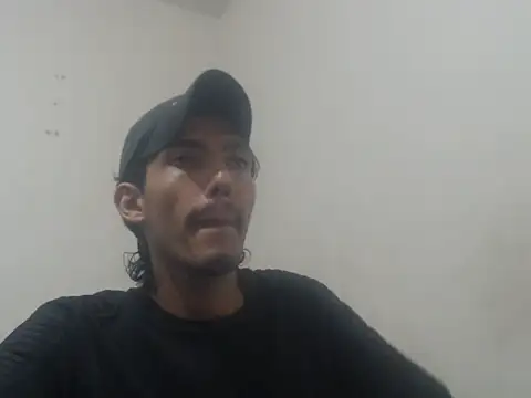 Snapshot of snackontime18 chatting on 06-03-26, 03:09 snackontime18 online show from 06-03-26, 03:09