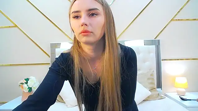 BeatriceAddams online show from 07-11-26, 09:27
