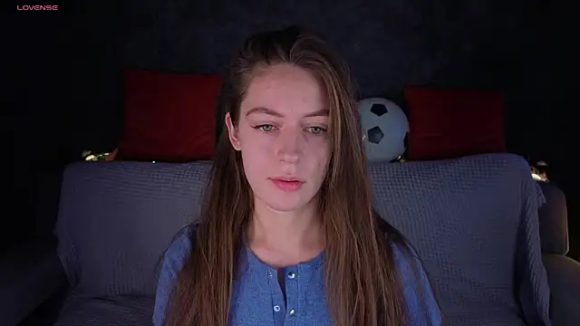 Agnes Wells online show from 06-15-26, 01:08