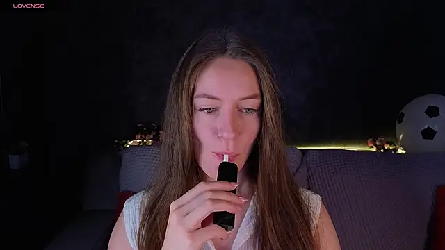 Agnes Wells online show from 06-20-26, 01:09