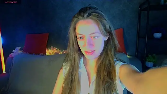 Agnes Wells online show from 07-13-26, 01:08