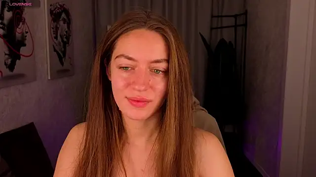 Agnes Wells online show from 07-17-26, 01:12