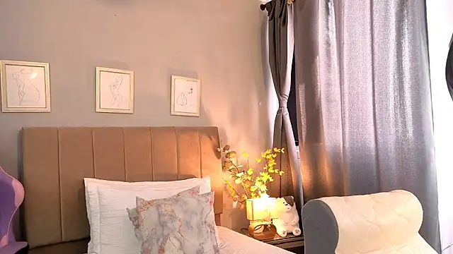 Penelophe01 online show from 02-10-26, 06:23