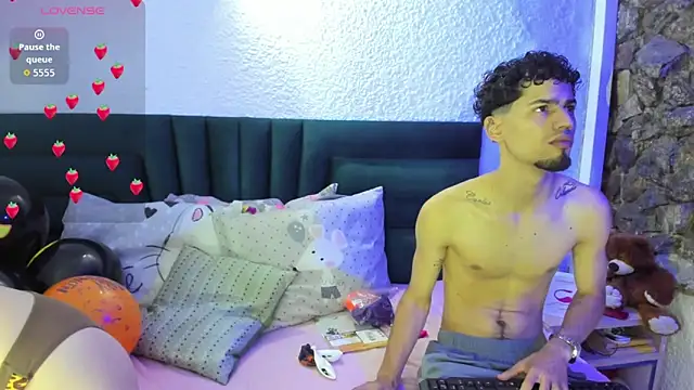 Chris Angel  online show from 10-26-25, 01:06