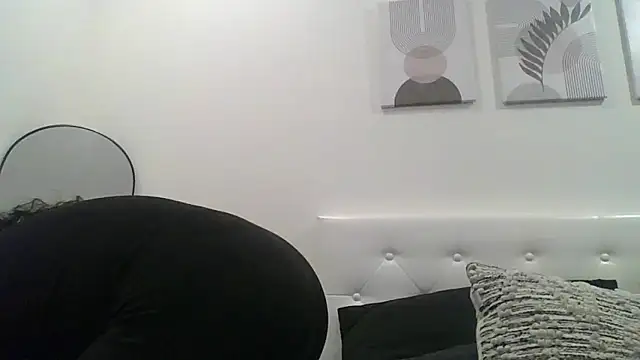 Flossee online show from 04-21-26, 08:20