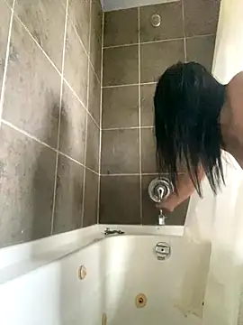 Snapshot of starsaligned chatting on 11-16-25, 05:40 starsaligned online show from 11-16-25, 05:40