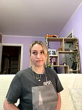 KassandraTress online show from 10-27-25, 01:04