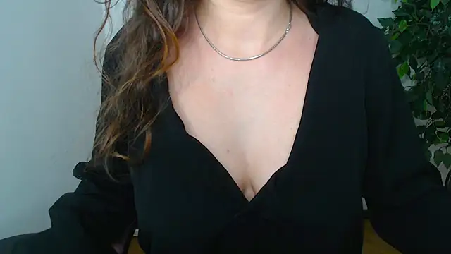 Erika bestboobs online show from 09-19-25, 06:19