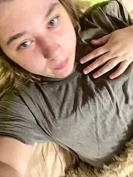 Kemeli008 online show from 10-19-25, 01:28