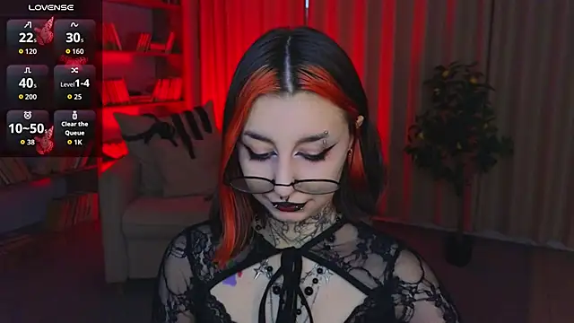 Snapshot of Mistress__Marcelline chatting on 06-12-26, 02:32 Mistress Marcelline online show from 06-12-26, 02:32