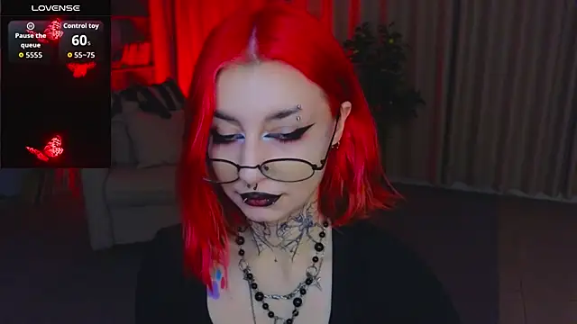 Snapshot of Mistress__Marcelline chatting on 07-05-26, 01:23 Mistress Marcelline online show from 07-05-26, 01:23