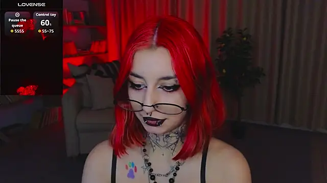 Snapshot of Mistress__Marcelline chatting on 07-07-26, 07:23 Mistress Marcelline online show from 07-07-26, 07:23