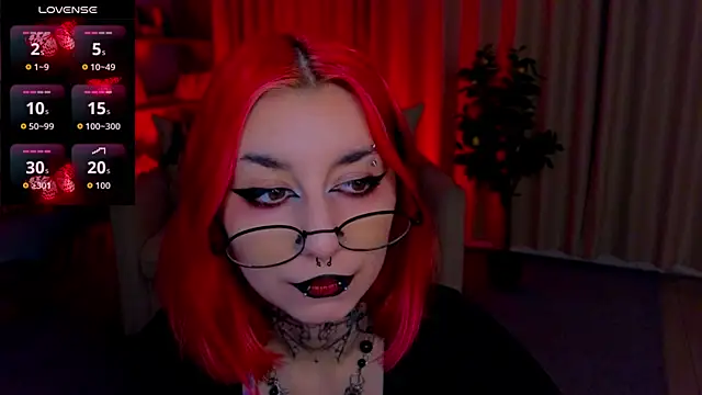 Snapshot of Mistress__Marcelline chatting on 07-14-26, 01:41 Mistress Marcelline online show from 07-14-26, 01:41