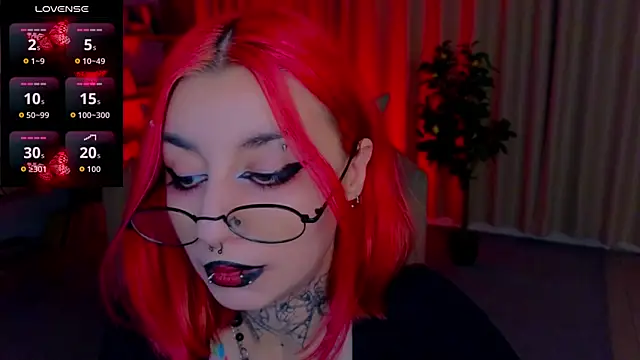 Snapshot of Mistress__Marcelline chatting on 07-14-26, 02:05 Mistress Marcelline online show from 07-14-26, 02:05