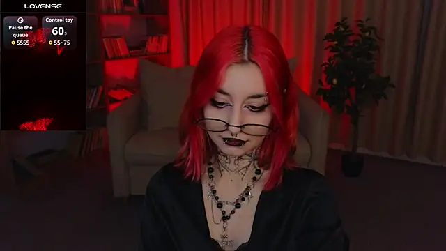 Snapshot of Mistress__Marcelline chatting on 07-18-26, 02:49 Mistress Marcelline online show from 07-18-26, 02:49