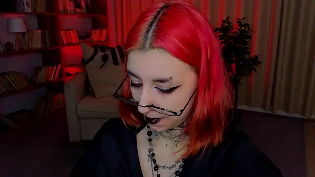 Snapshot of Mistress__Marcelline chatting on 07-22-26, 02:14 Mistress Marcelline online show from 07-22-26, 02:14