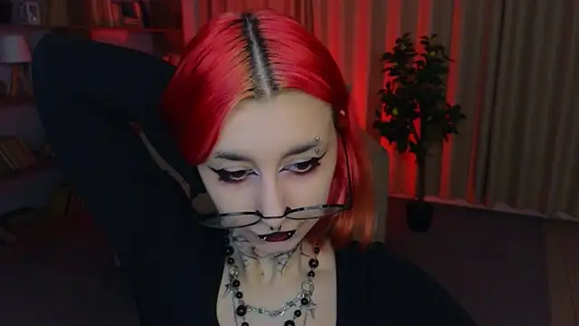Snapshot of Mistress__Marcelline chatting on 07-23-26, 02:31 Mistress Marcelline online show from 07-23-26, 02:31