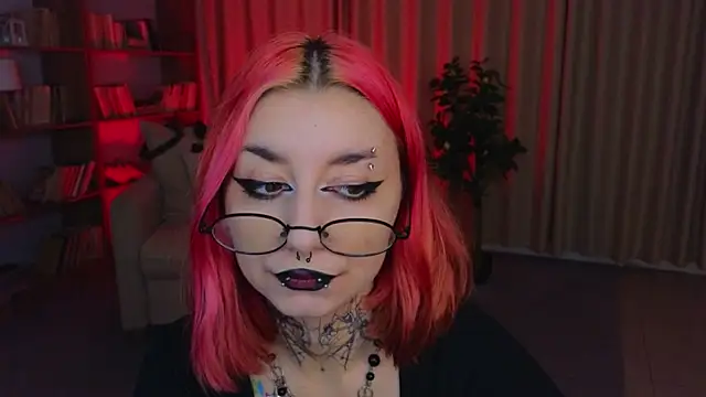 Snapshot of Mistress__Marcelline chatting on 07-28-26, 02:07 Mistress Marcelline online show from 07-28-26, 02:07
