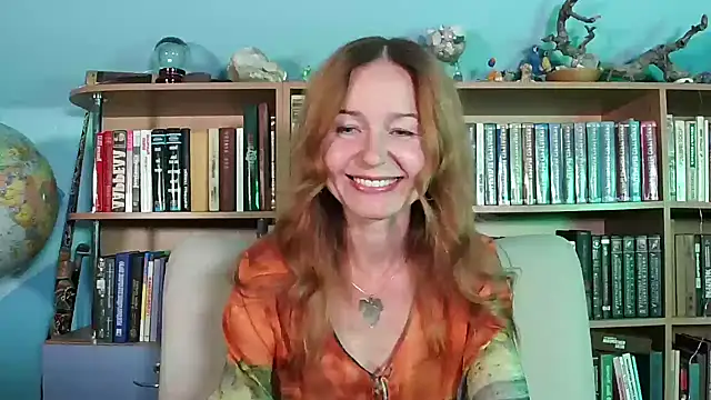 Foxilady357 online show from 09-28-25, 02:11