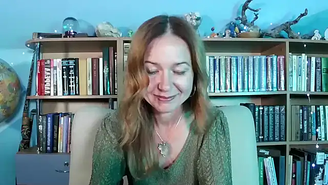 Foxilady357 online show from 10-11-25, 02:04