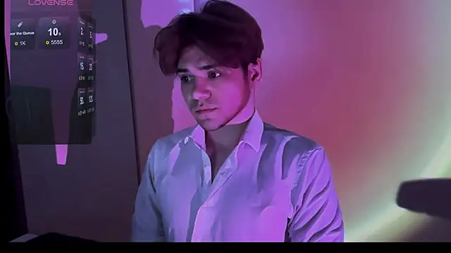 Snapshot of 1RobertTT chatting on 09-09-25, 08:30 1RobertTT online show from 09-09-25, 08:30