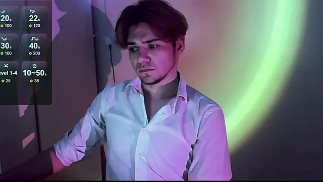 Snapshot of 1RobertTT chatting on 10-08-25, 10:18 1RobertTT online show from 10-08-25, 10:18