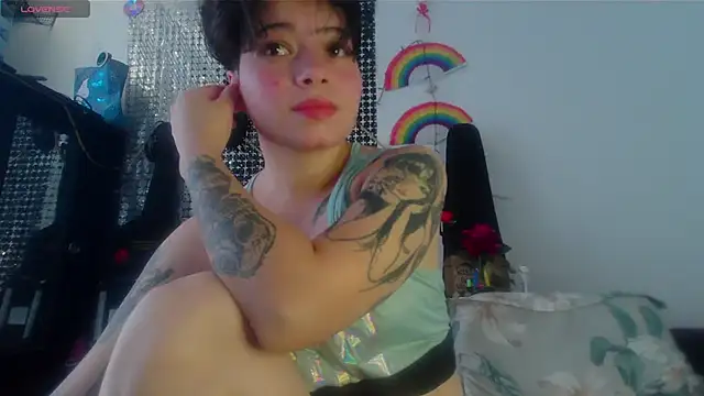 Snapshot of Mitsuha_gate chatting on 10-23-25, 02:49 Mitsuha gate online show from 10-23-25, 02:49