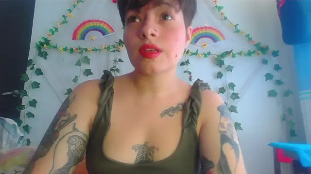 Snapshot of Mitsuha_gate chatting on 12-22-25, 03:42 Mitsuha gate online show from 12-22-25, 03:42