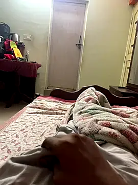 Snapshot of kissyou__89 chatting on 09-28-25, 01:27 kissyou 89 online show from 09-28-25, 01:27