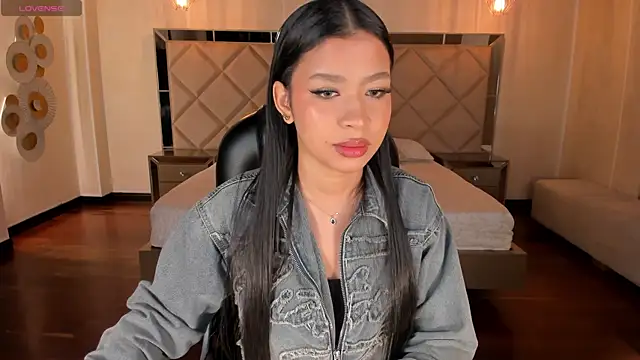 SophieHouston  online show from 04-22-26, 03:31