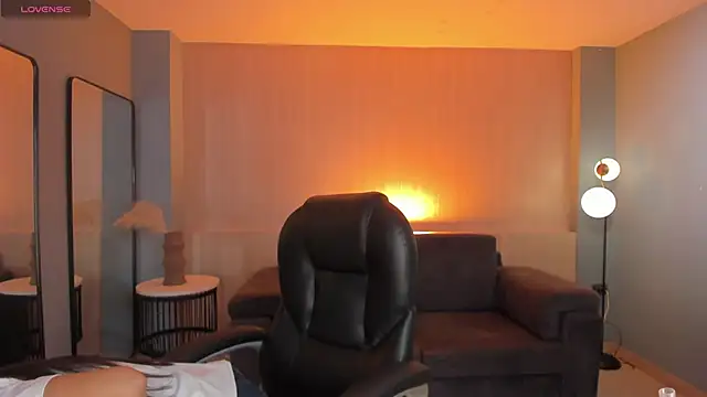 SophieHouston  online show from 06-05-26, 02:51