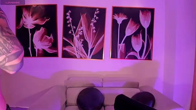 MilaLawrence online show from 04-05-26, 03:42