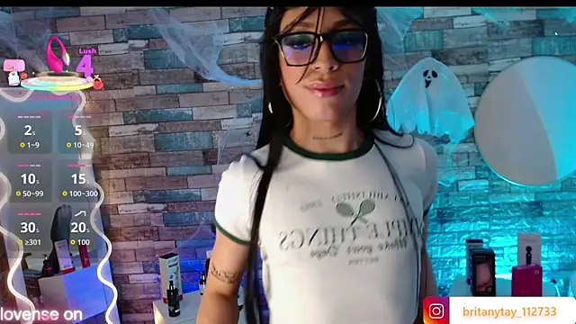 boyfox tay online show from 10-22-25, 03:40