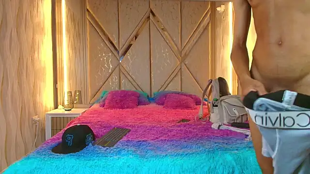 Hotcouple 222 online show from 10-15-25, 07:19