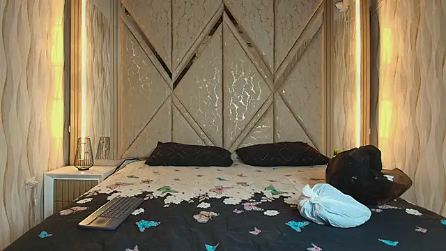 Hotcouple 222 online show from 01-12-26, 07:24