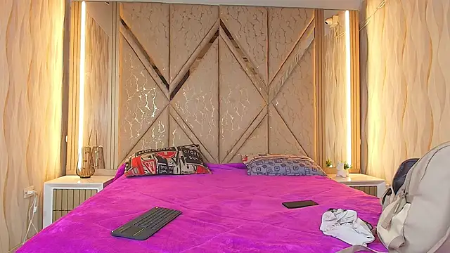 Hotcouple 222 online show from 04-20-26, 01:25