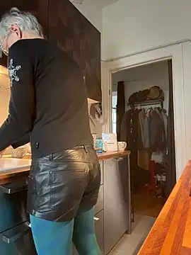 SexyLeon8 online show from 02-09-26, 08:51