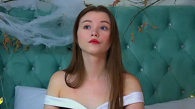 KeiraAsti online show from 11-02-25, 06:16