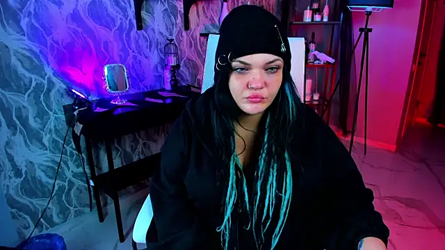 MaryHarrys online show from 11-26-25, 06:03